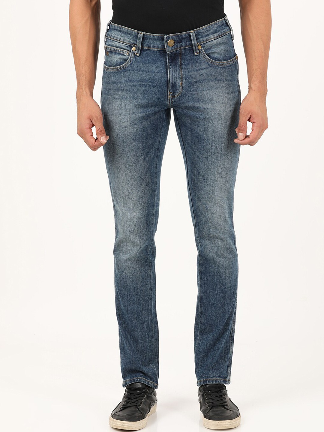 

Wrangler Men Blue Skanders Slim Fit Low-Rise Heavy Fade Cotton Jeans