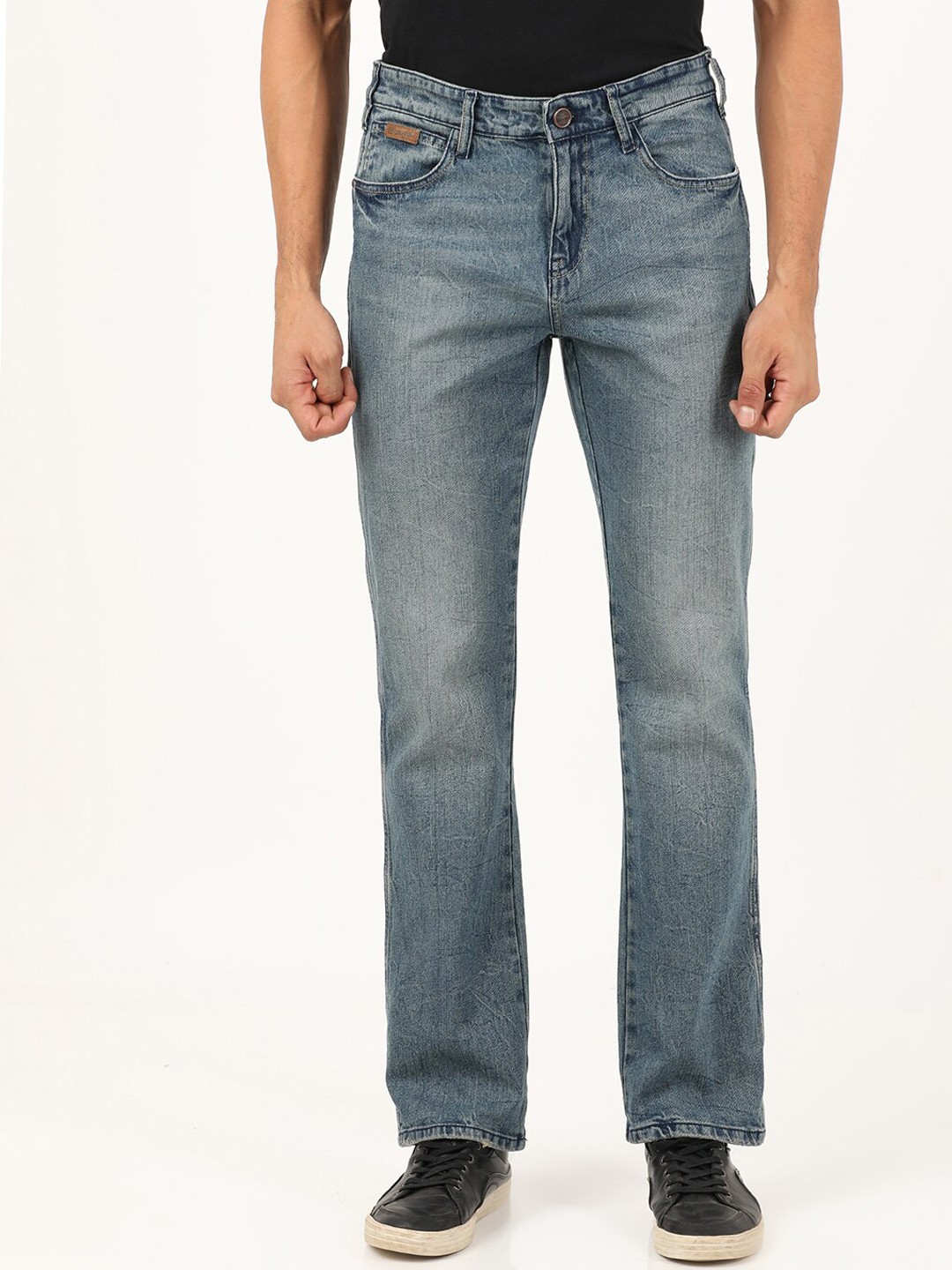

Wrangler Men Blue Millard Low-Rise Heavy Fade Jeans
