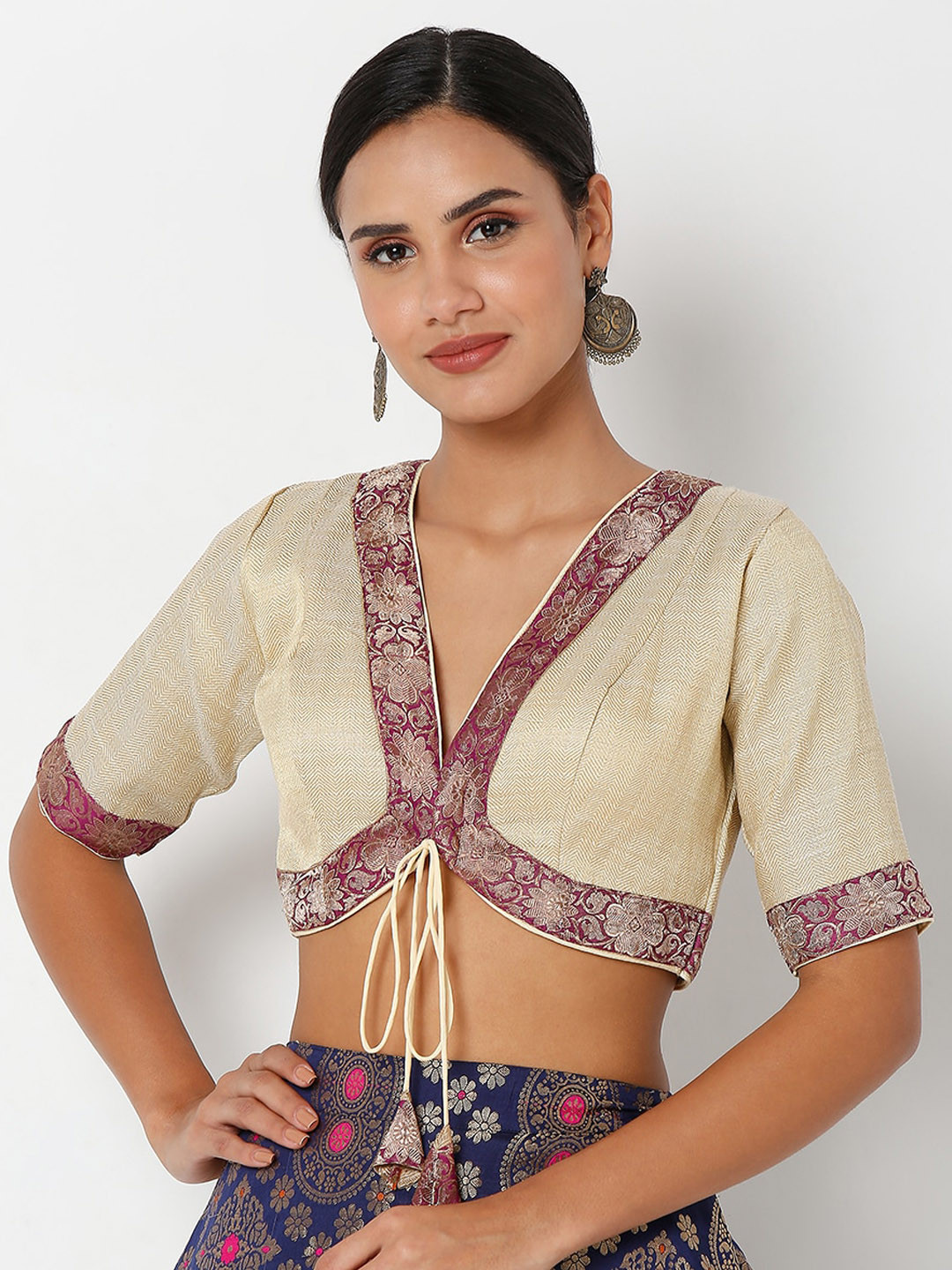 

SALWAR STUDIO Cream Self Design Saree Blouse