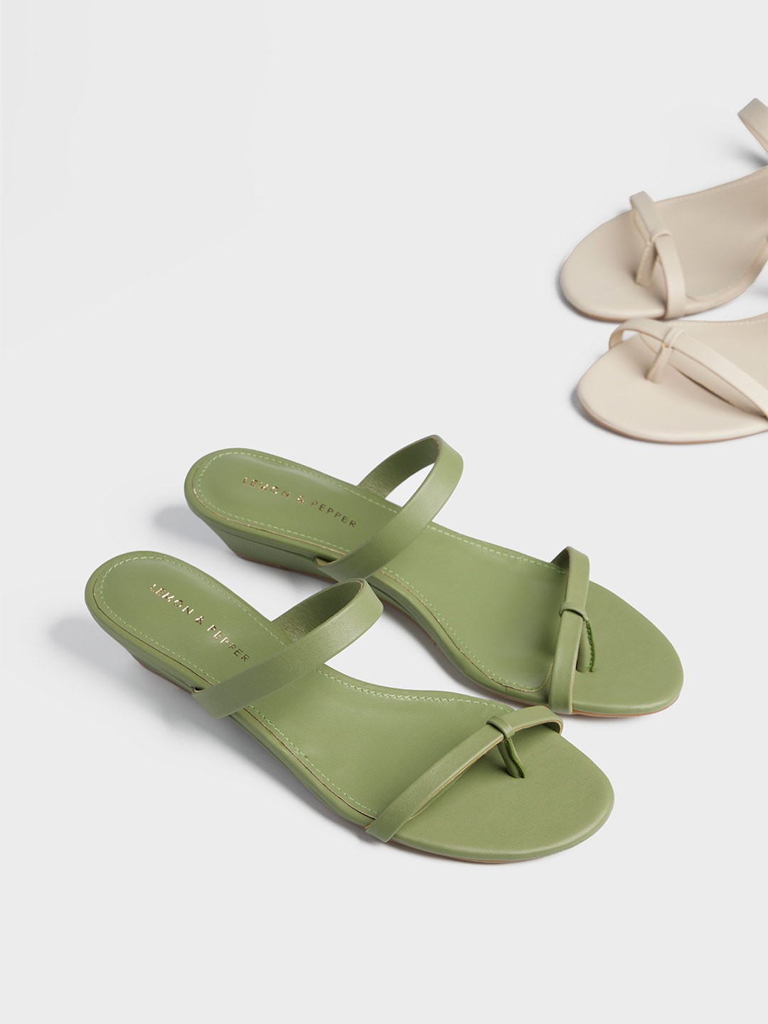 

LEMON & PEPPER Green PU Wedge Sandals