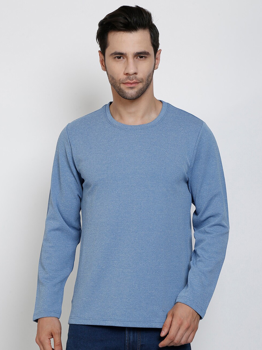 

SIAPA Men Blue Henley Neck Applique Outdoor T-shirt