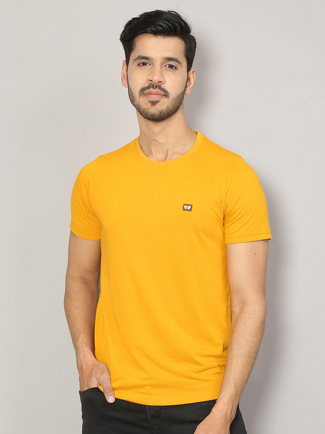 

SIAPA Men Mustard Yellow Henley Neck Outdoor T-shirt