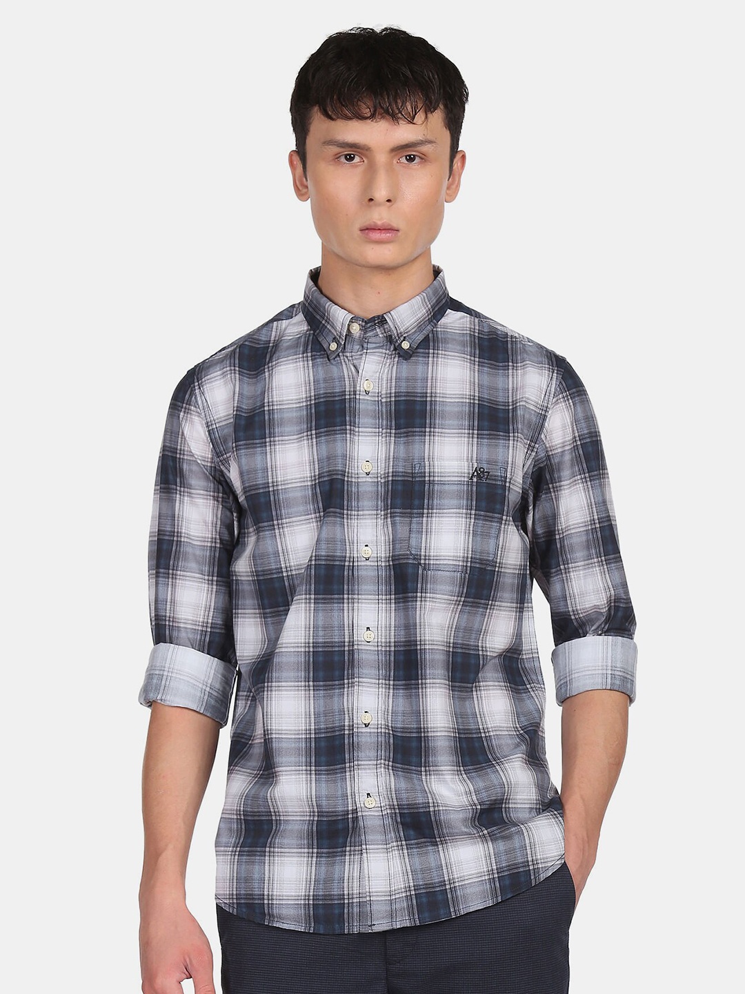 

Aeropostale Men Grey Tartan Checks Checked Casual Shirt