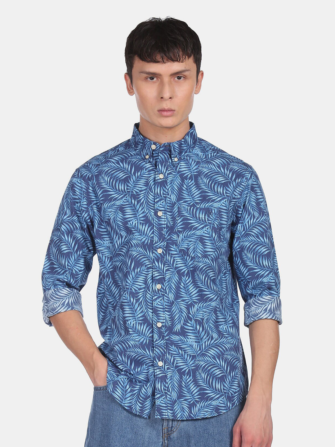 

Aeropostale Men Blue Floral Printed Casual Shirt