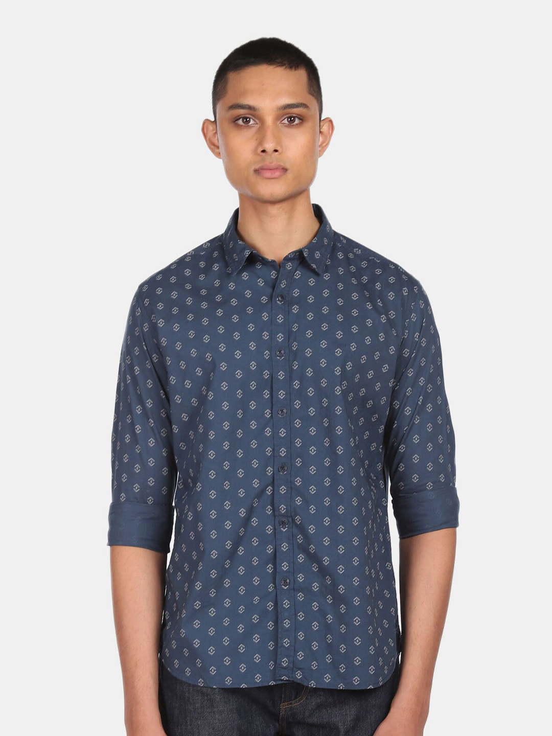 

Flying Machine Men Blue Floral Printed Casual Shirt