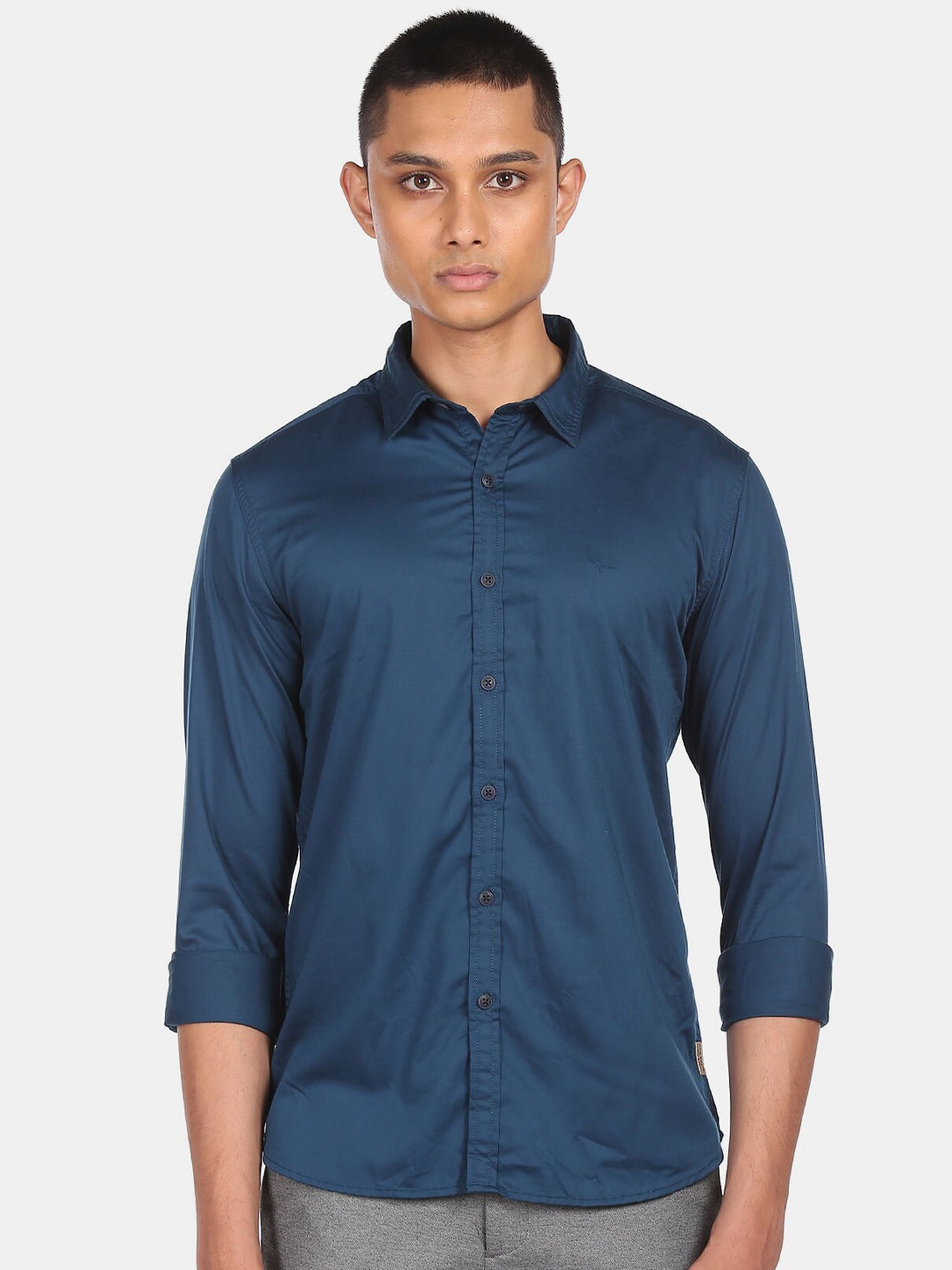 

Flying Machine Men Blue Solid Casual Shirt