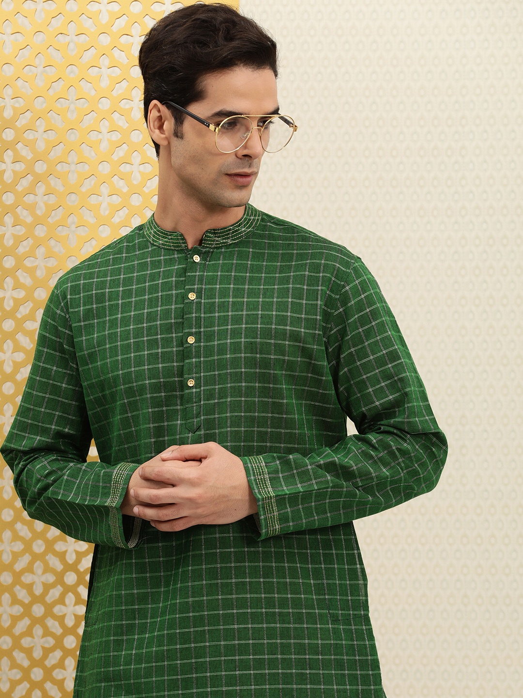 

House of Pataudi Men Green & White Checked Jashn Kurta