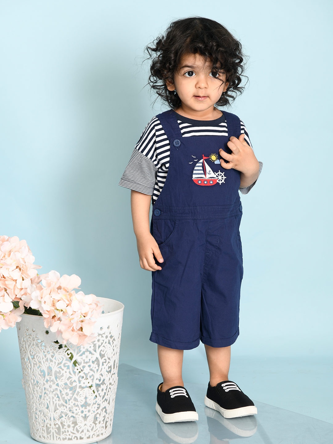 

Beebay Infant Boys Navy-Blue & White Embroidered Cotton Dungaree