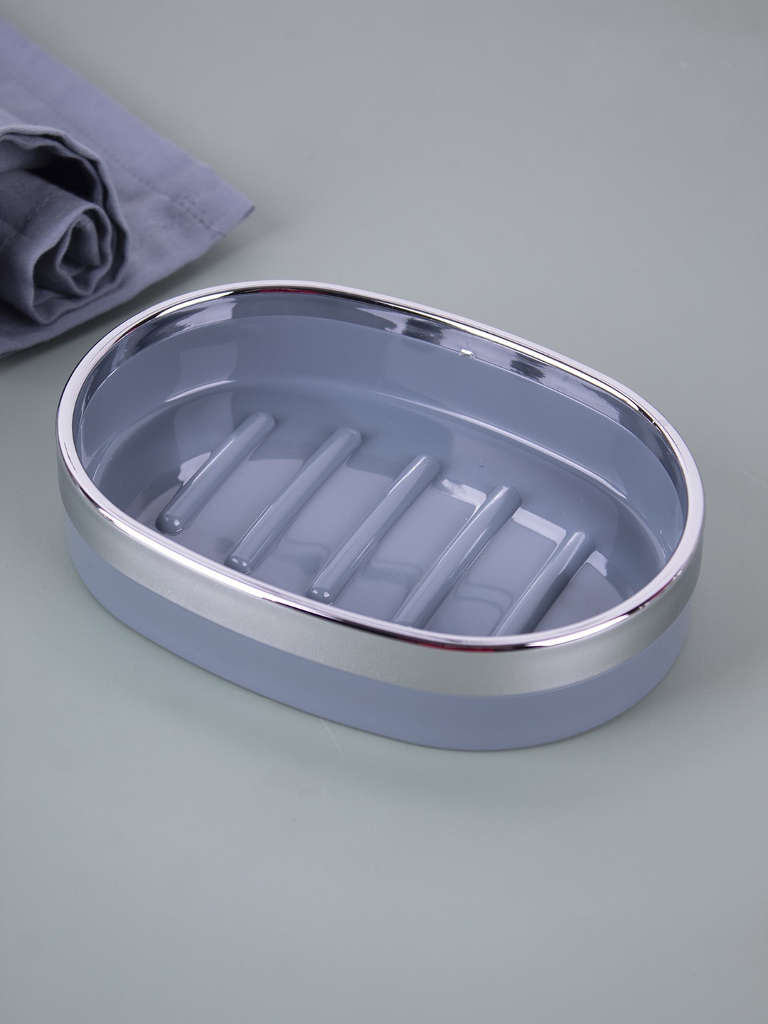 

MARKET99 Blue & Silver-Coloured Soap Dish