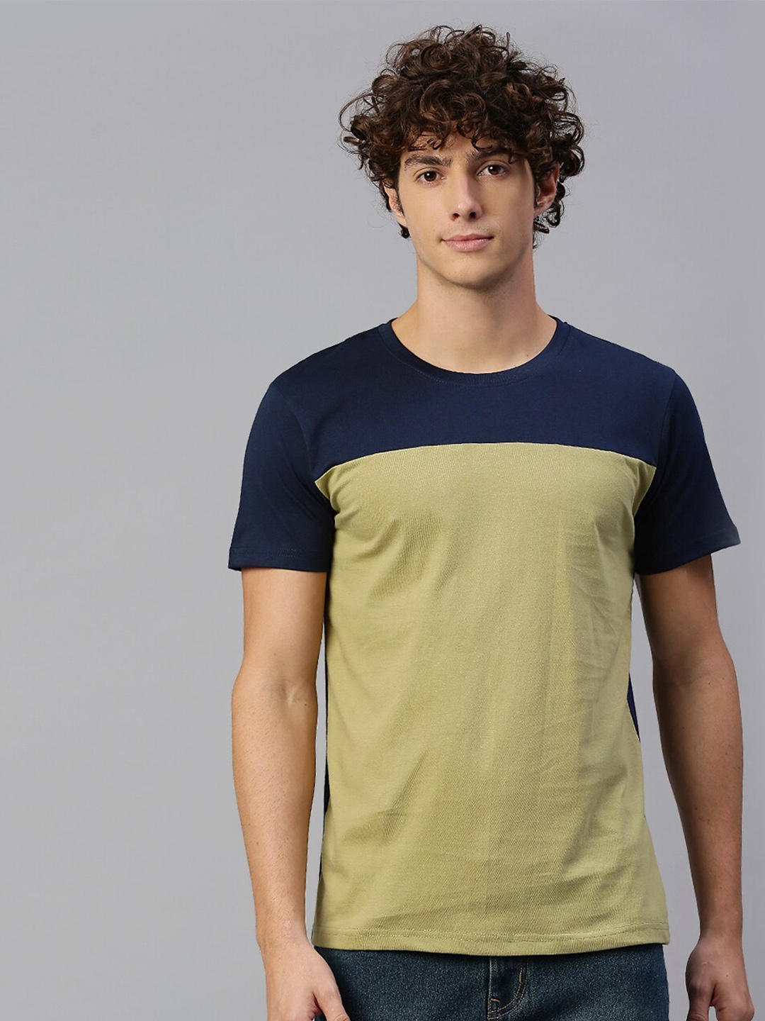 

High Star Men Navy Blue & Green Colourblocked T-shirt