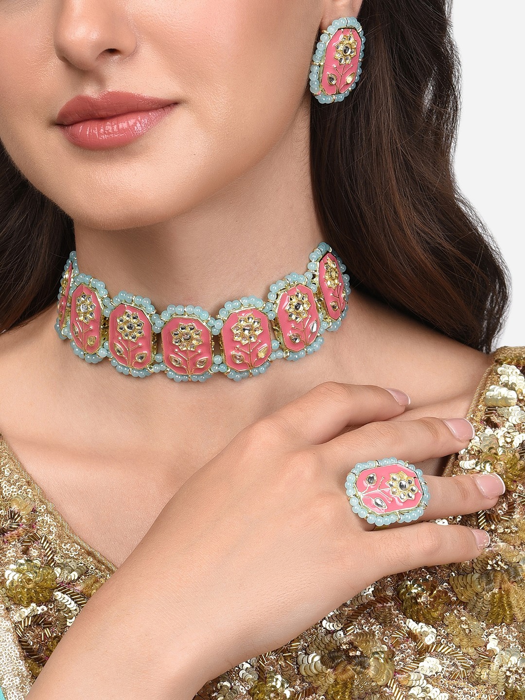 

Zaveri Pearls Gold-Plated Kundan Studded & Beaded Jewellery Set