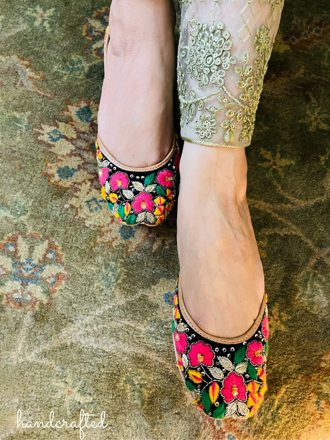 

DESI COLOUR Women Multicoloured Printed Ethnic Mojaris Flats, Multi
