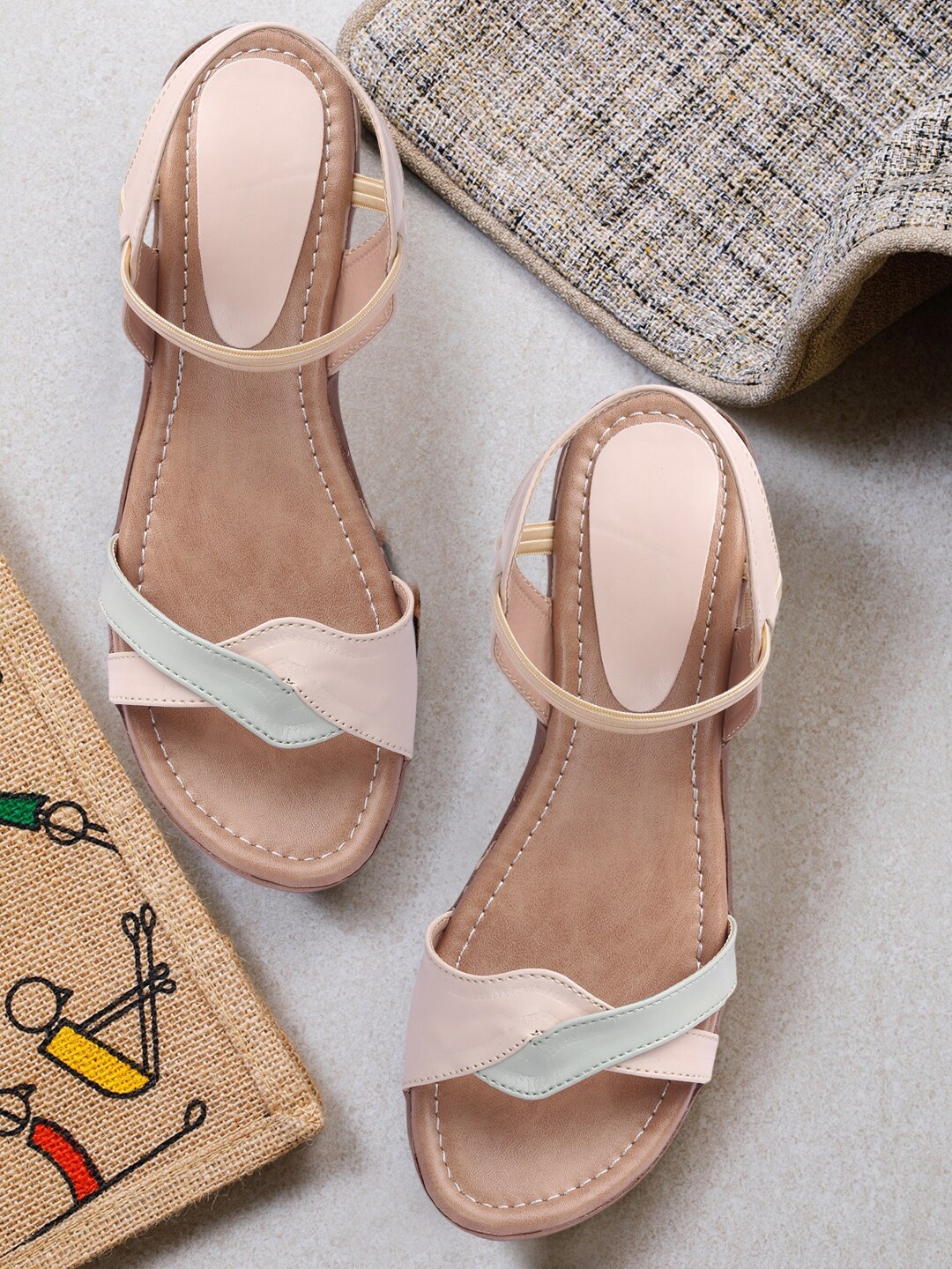 

FASHIMO Women Cream-Coloured Ethnic Comfort Sandals