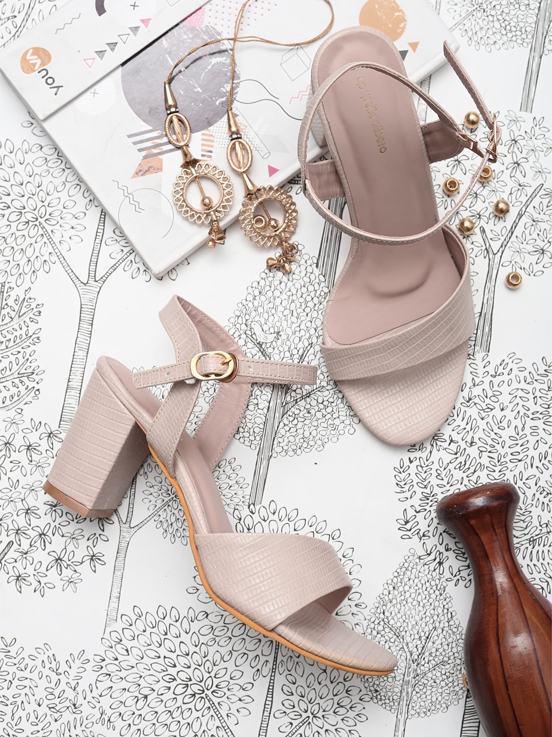 

pelle albero Nude-Coloured Block Sandals with Bows