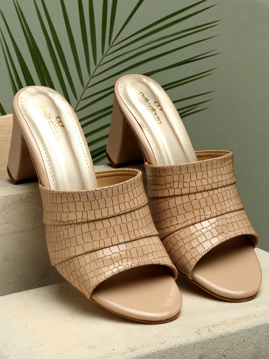 

pelle albero Beige Block Sandals with Bows