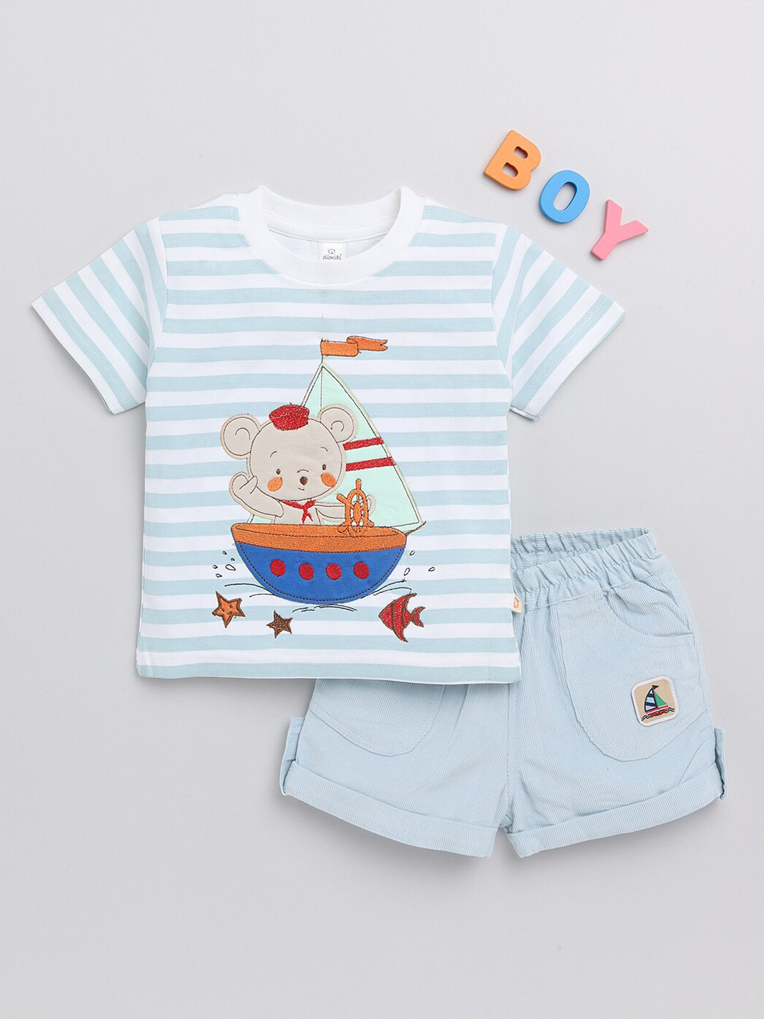 

Olio Kids Boys Green Printed T-shirt with Shorts