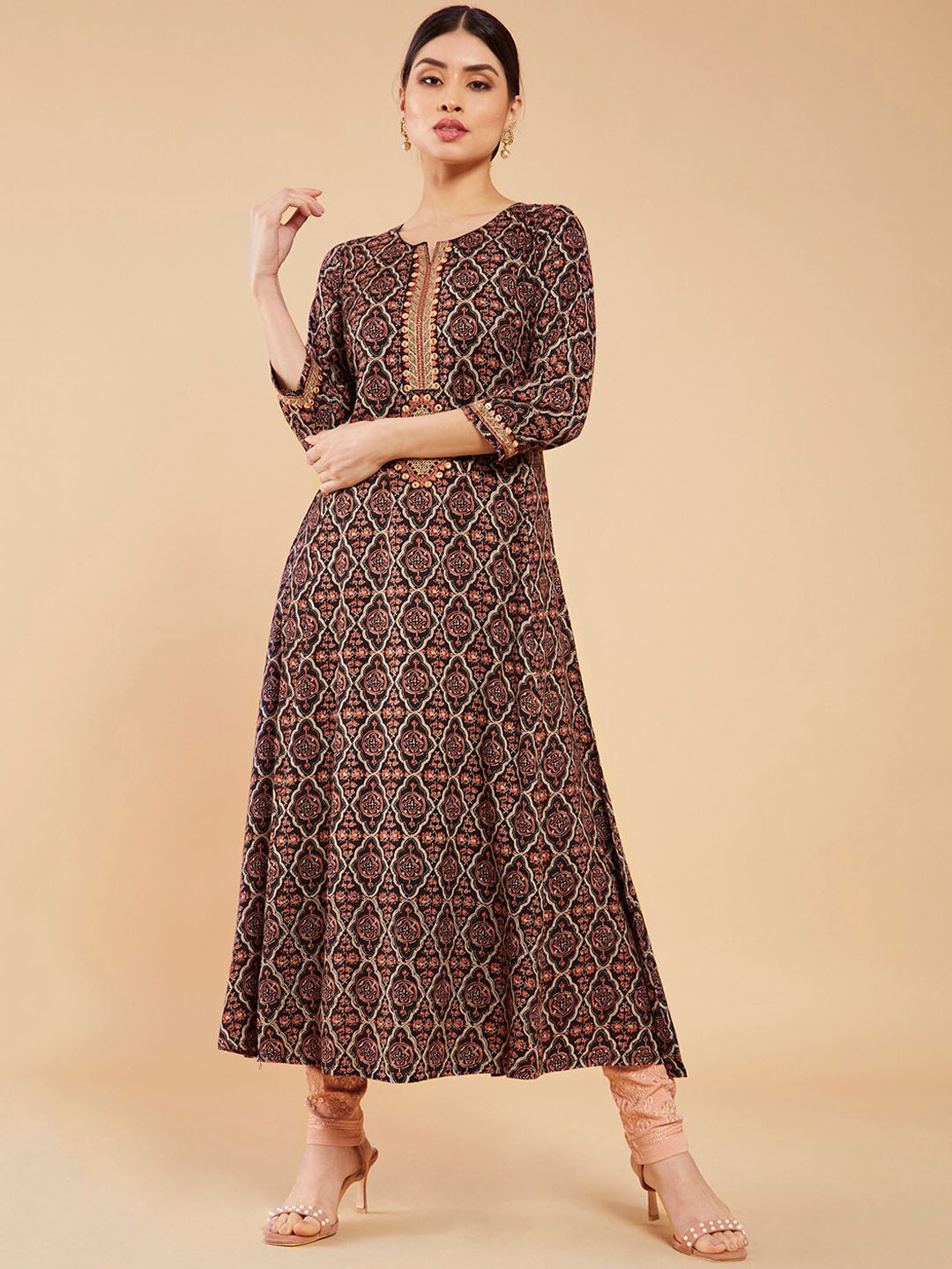 

Soch Women Black Geometric Printed Anarkali Kurta