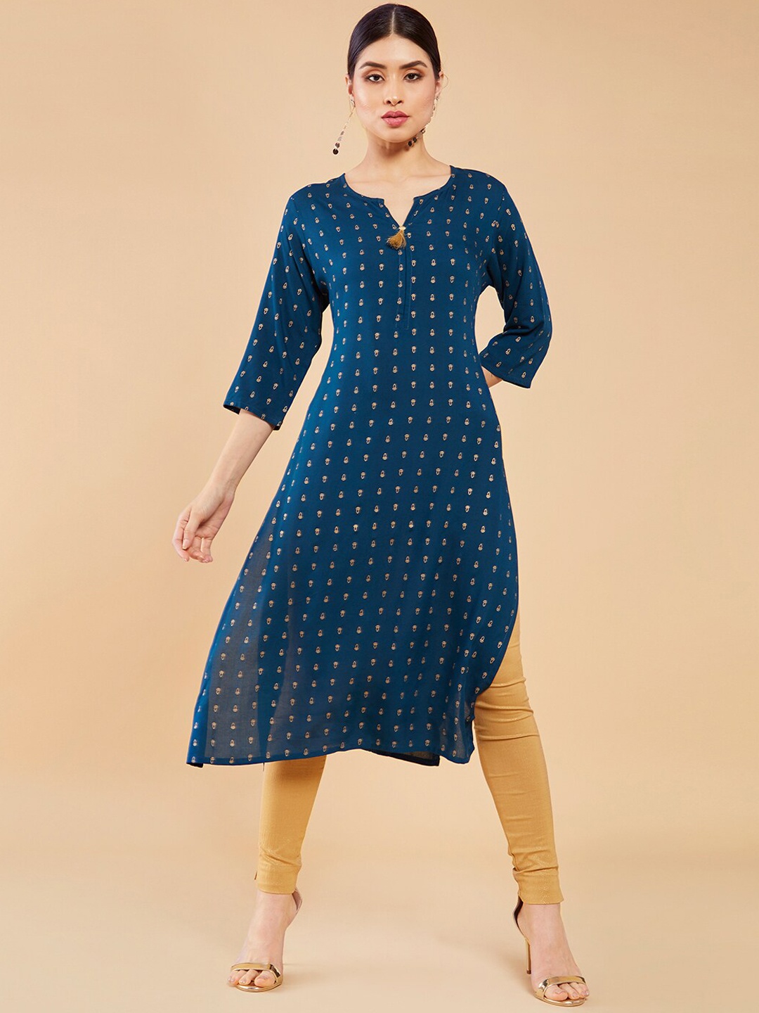 

Soch Women Blue Geometric Printed Keyhole Neck Kurta