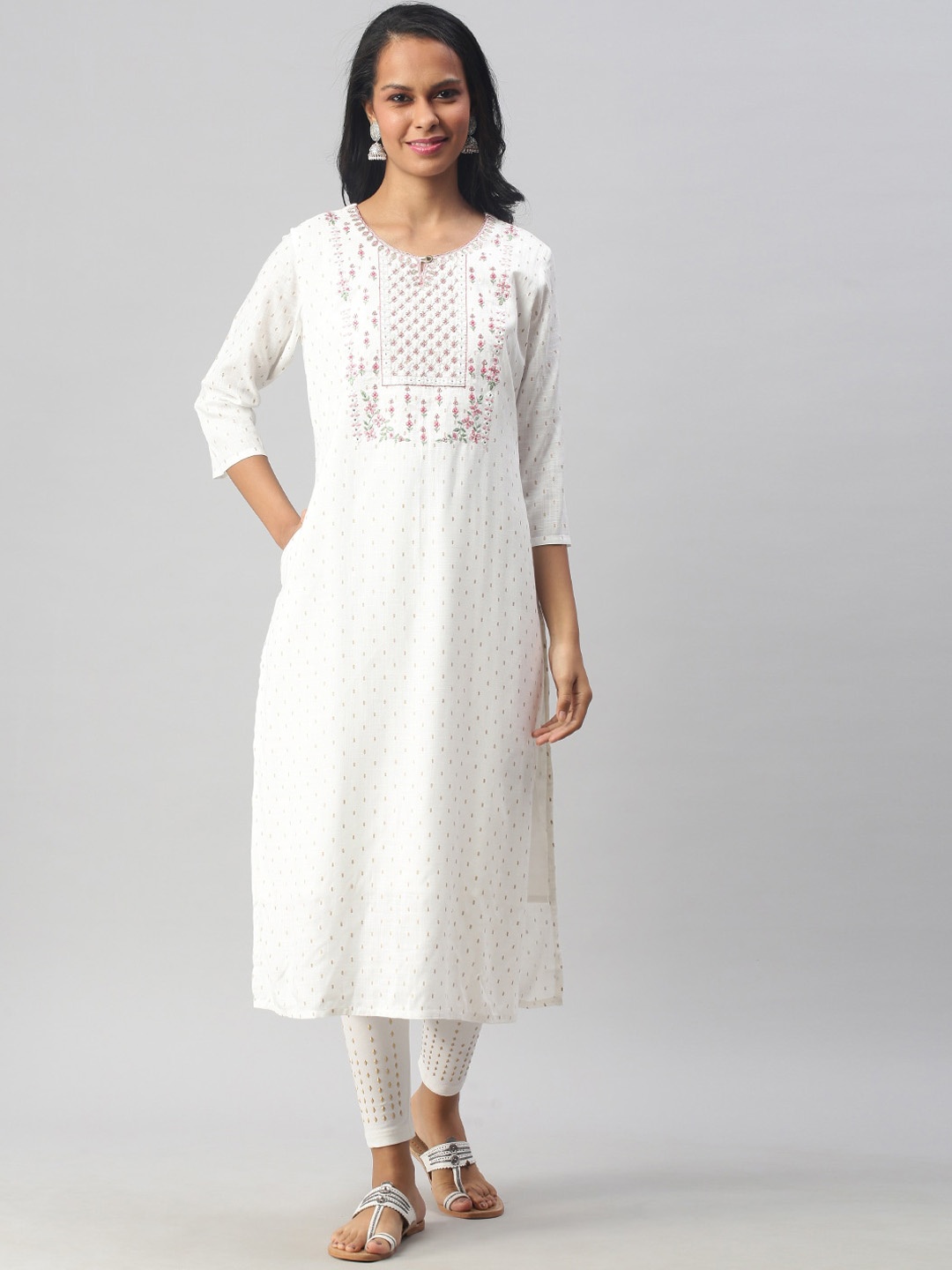 

Soch Women Off White Floral Printed Thread Work Straight Kurta
