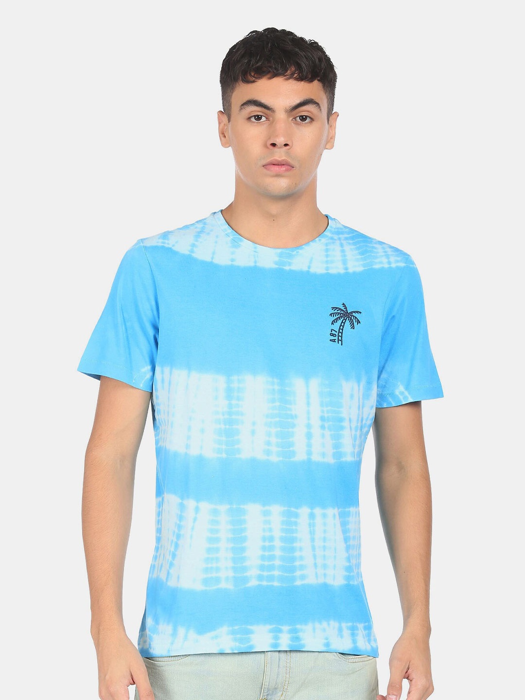 

Aeropostale Men Blue Striped Slim Fit T-shirt