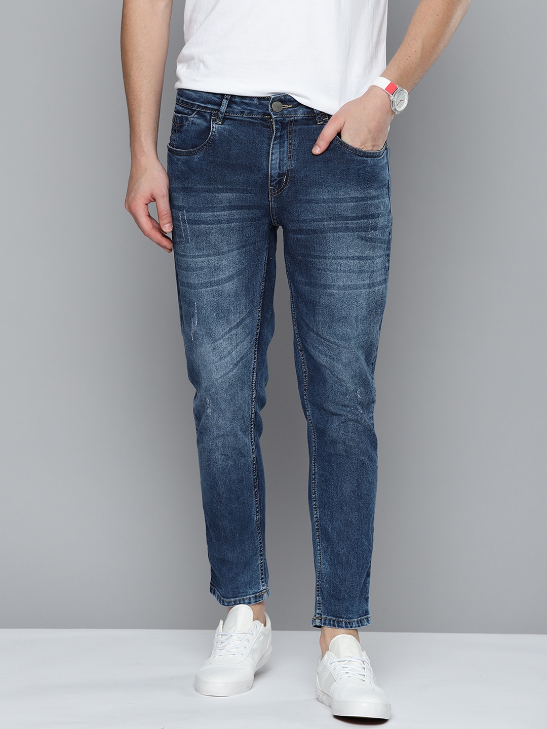 

Mast & Harbour Men Navy Blue Carrot Cat Scratches Stretchable Jeans