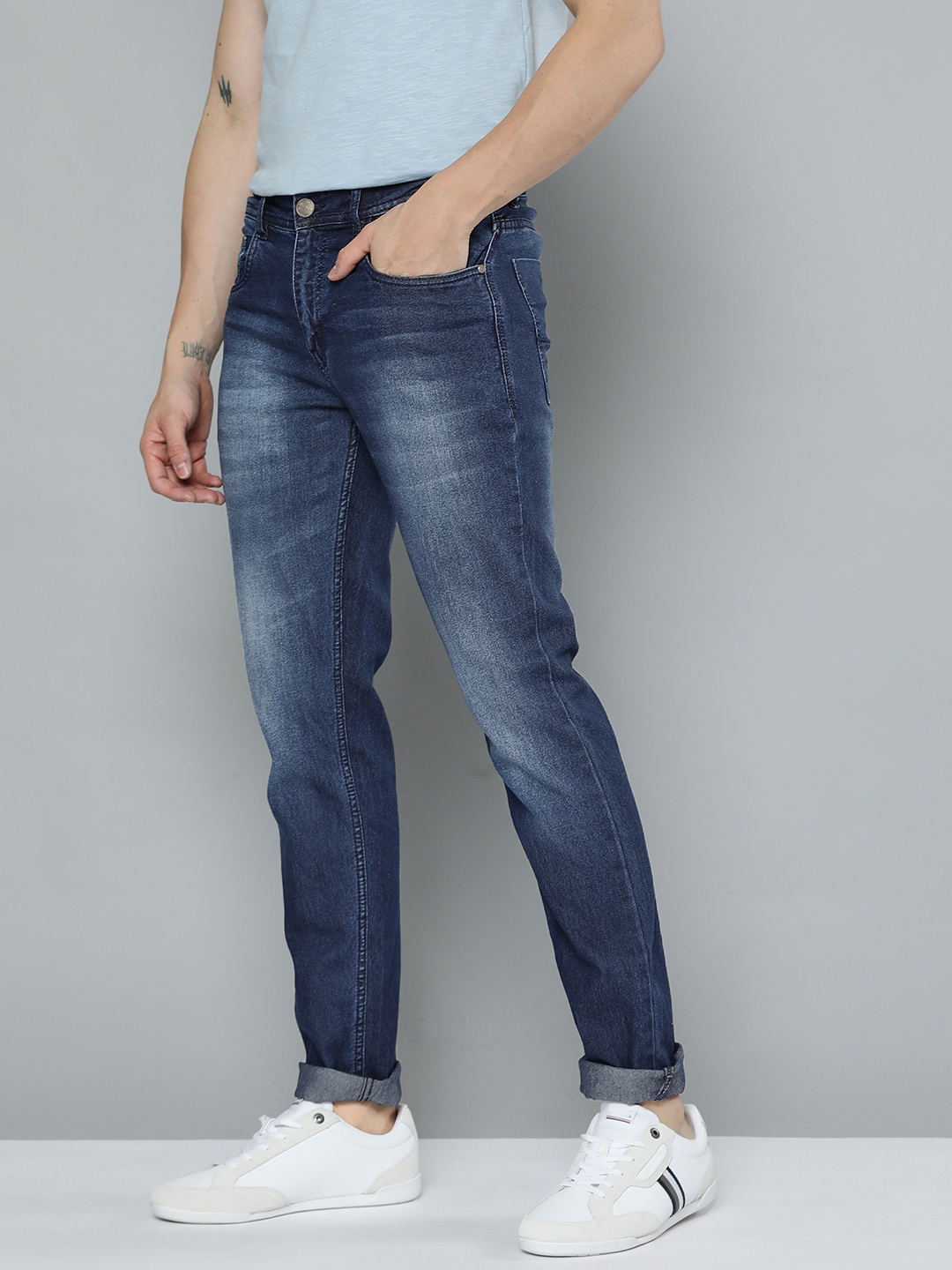 

Mast & Harbour Men Navy Blue Light Fade Stretchable Jeans