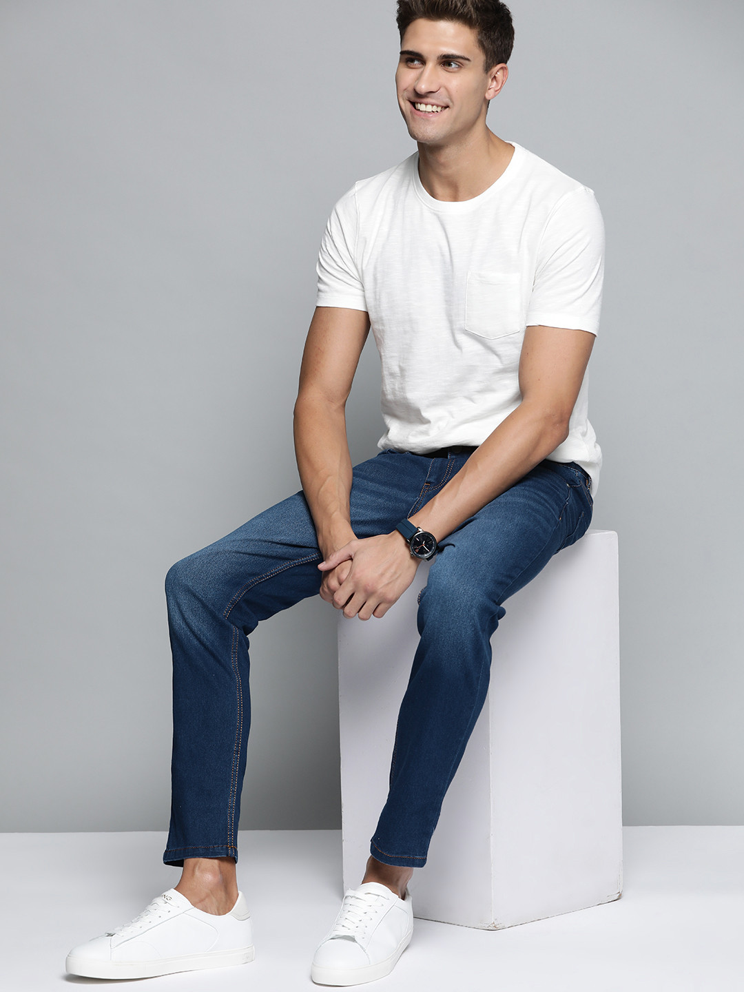 

Mast & Harbour Men Blue Slim Tapered Fit Light Fade Stretchable Jeans