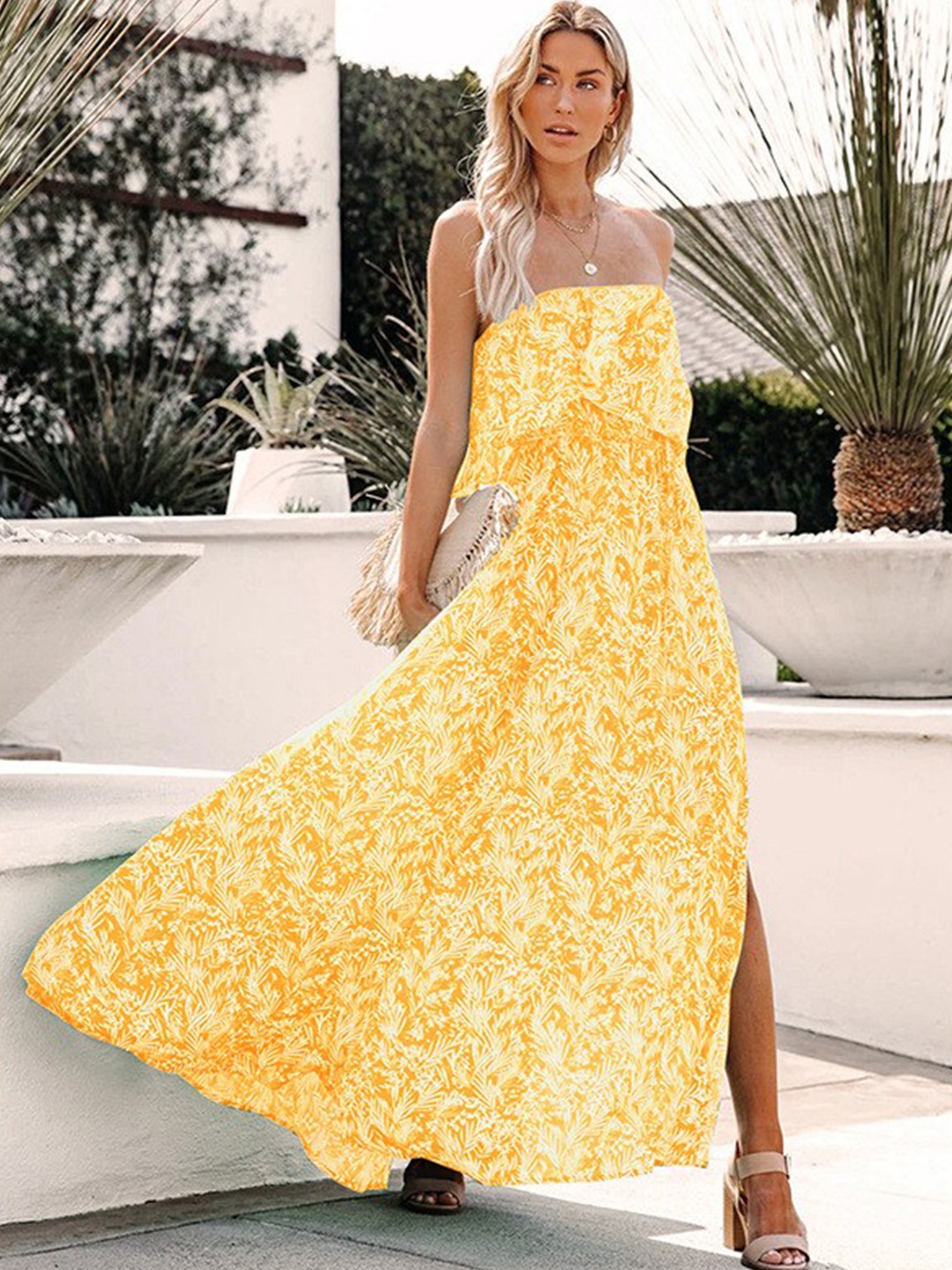 

BoStreet Women Yellow Floral Printed Maxi Dress