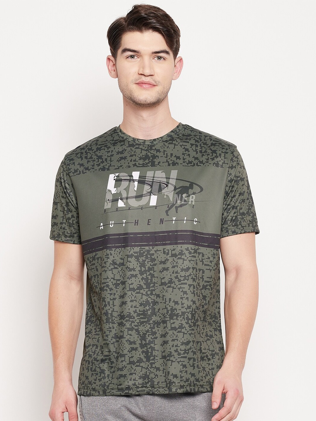 

Duke Men Green Typography Printed T-shirt