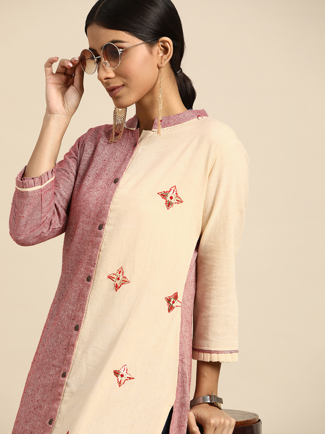 

Sangria Women Maroon & Cream-Coloured Colourblocked Pure Cotton Kurta