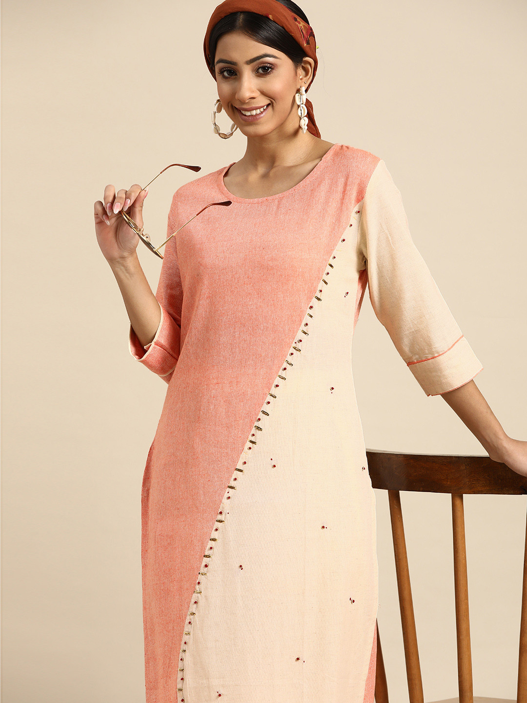 

Sangria Women Peach-Coloured & Cream-Coloured Colourblocked Pure Cotton Kurta