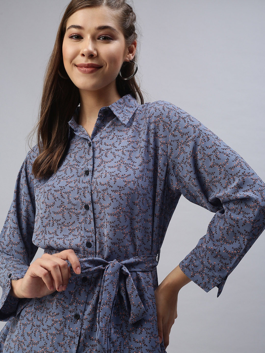 

SHOWOFF Women Blue Comfort Slim Fit Printed Casual Shirt