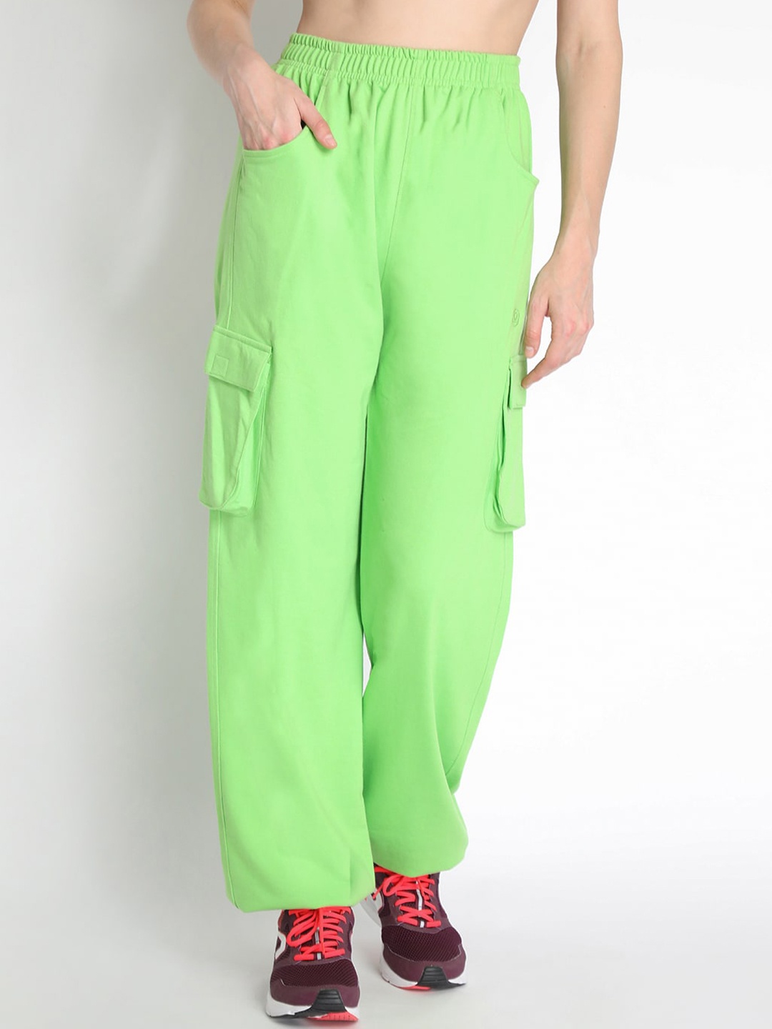 

CHKOKKO Women Lime-Green Solid Relaxed-Fit Track Pant
