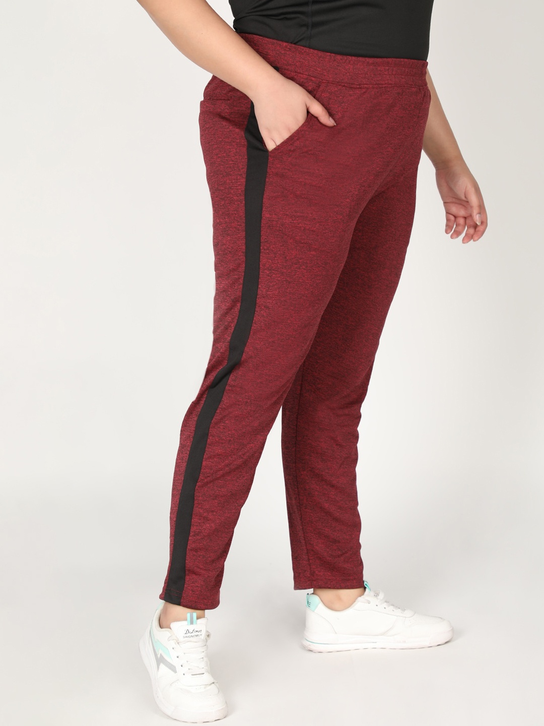 

CHKOKKO Plus Women Red Solid Regular Fit Cotton Track Pants