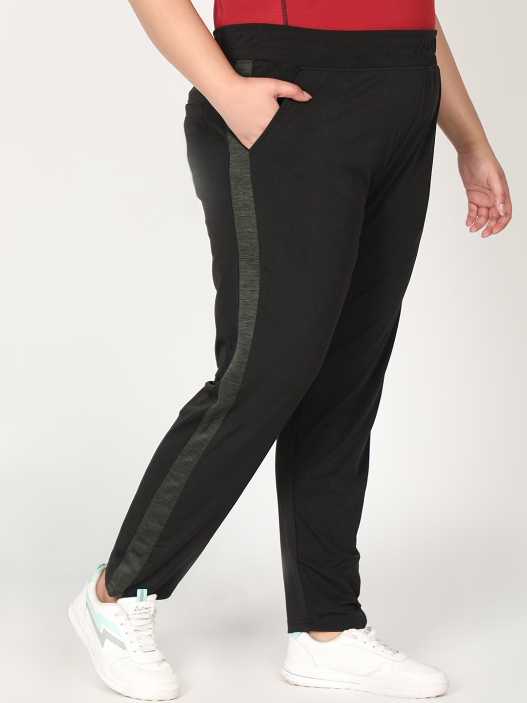 

CHKOKKO Plus Women Black Solid Track Pants