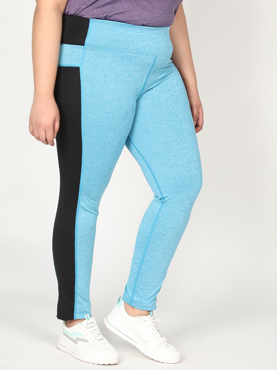 

CHKOKKO Plus Women Blue Black Self Design Tights