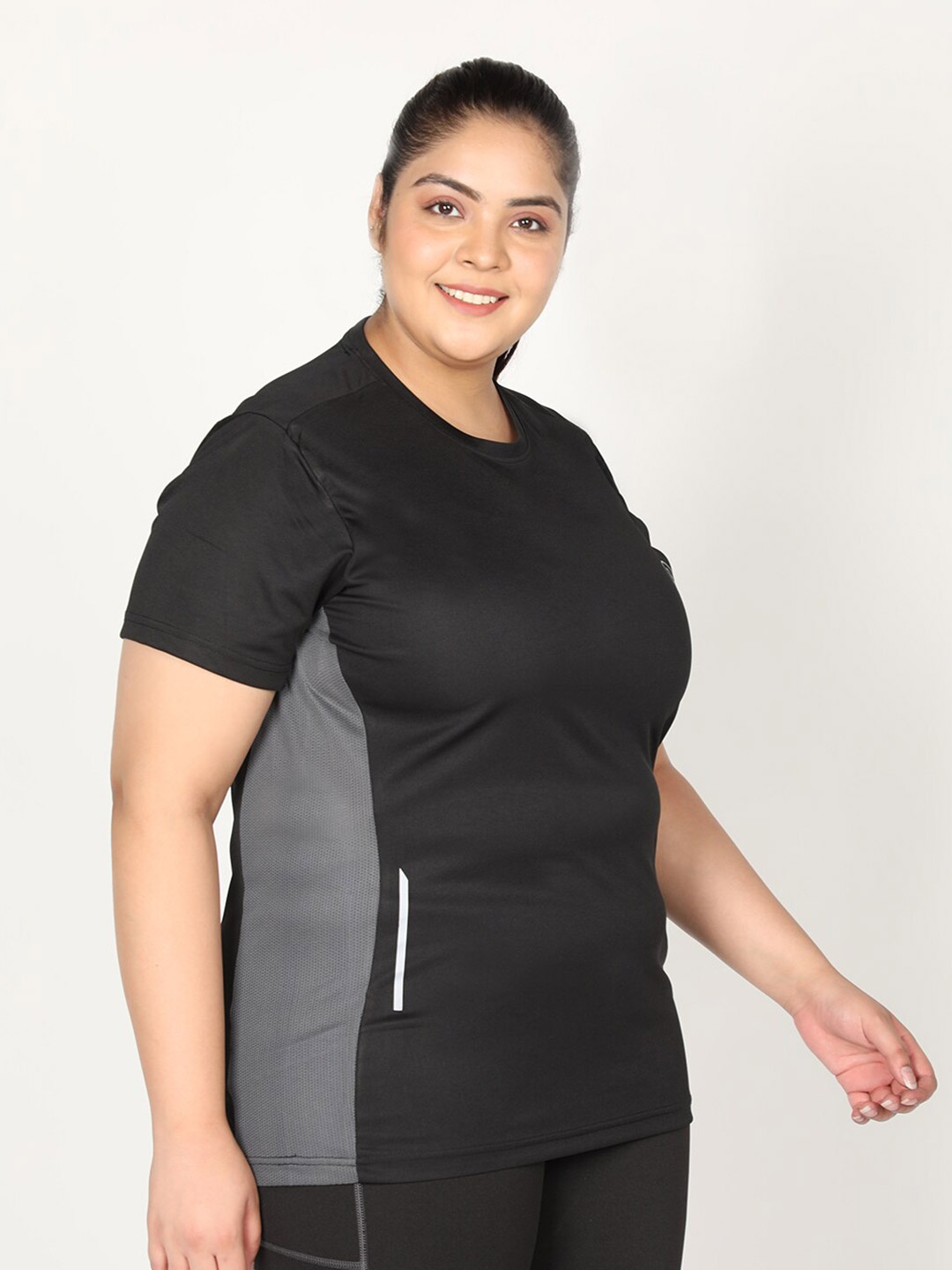 

CHKOKKO Plus Women Black Grey Solid Regular Fit T-shirt