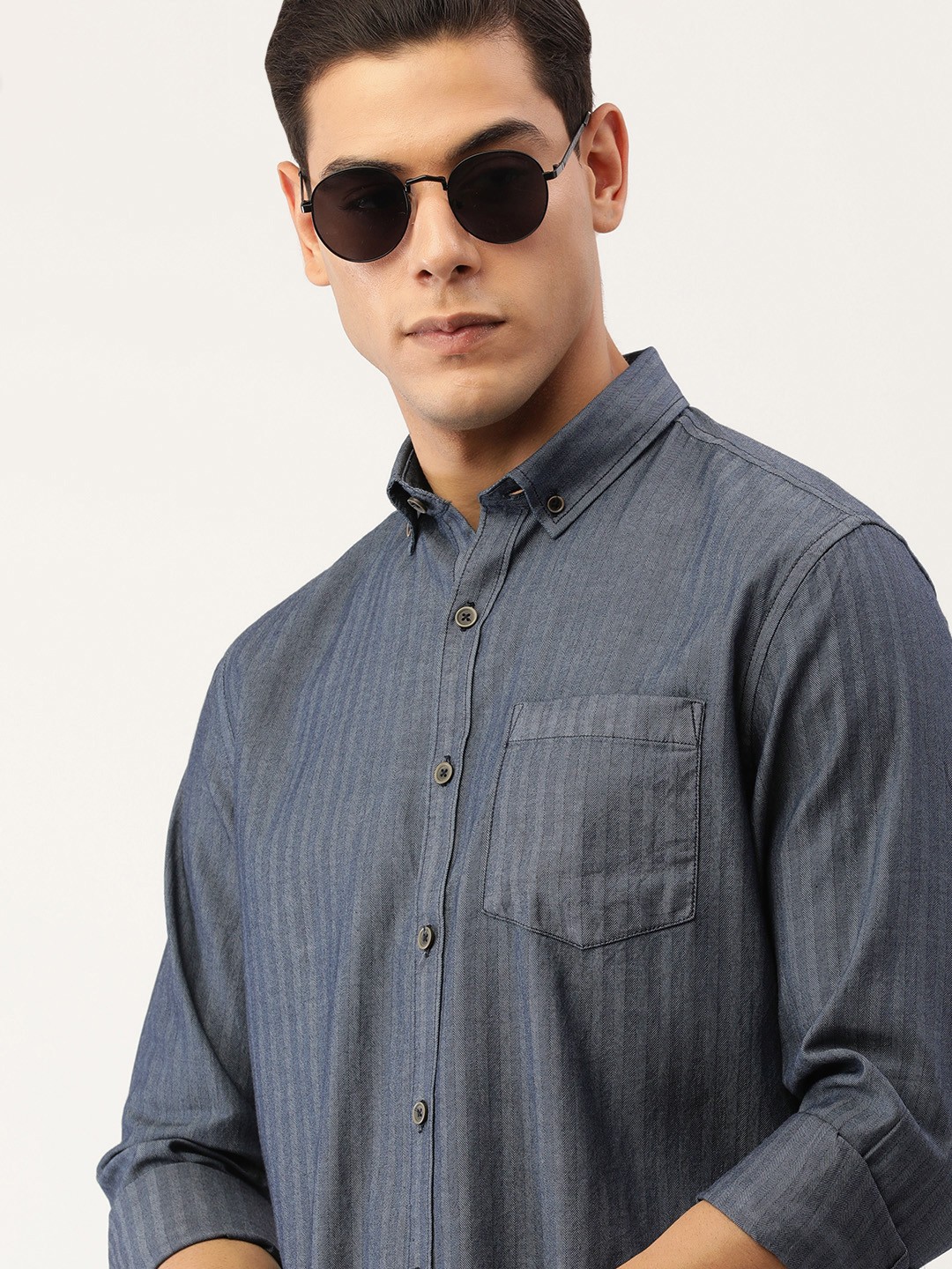 

IMYOUNG Men Navy Blue Solid Cotton Smart Slim Fit Striped Casual Shirt