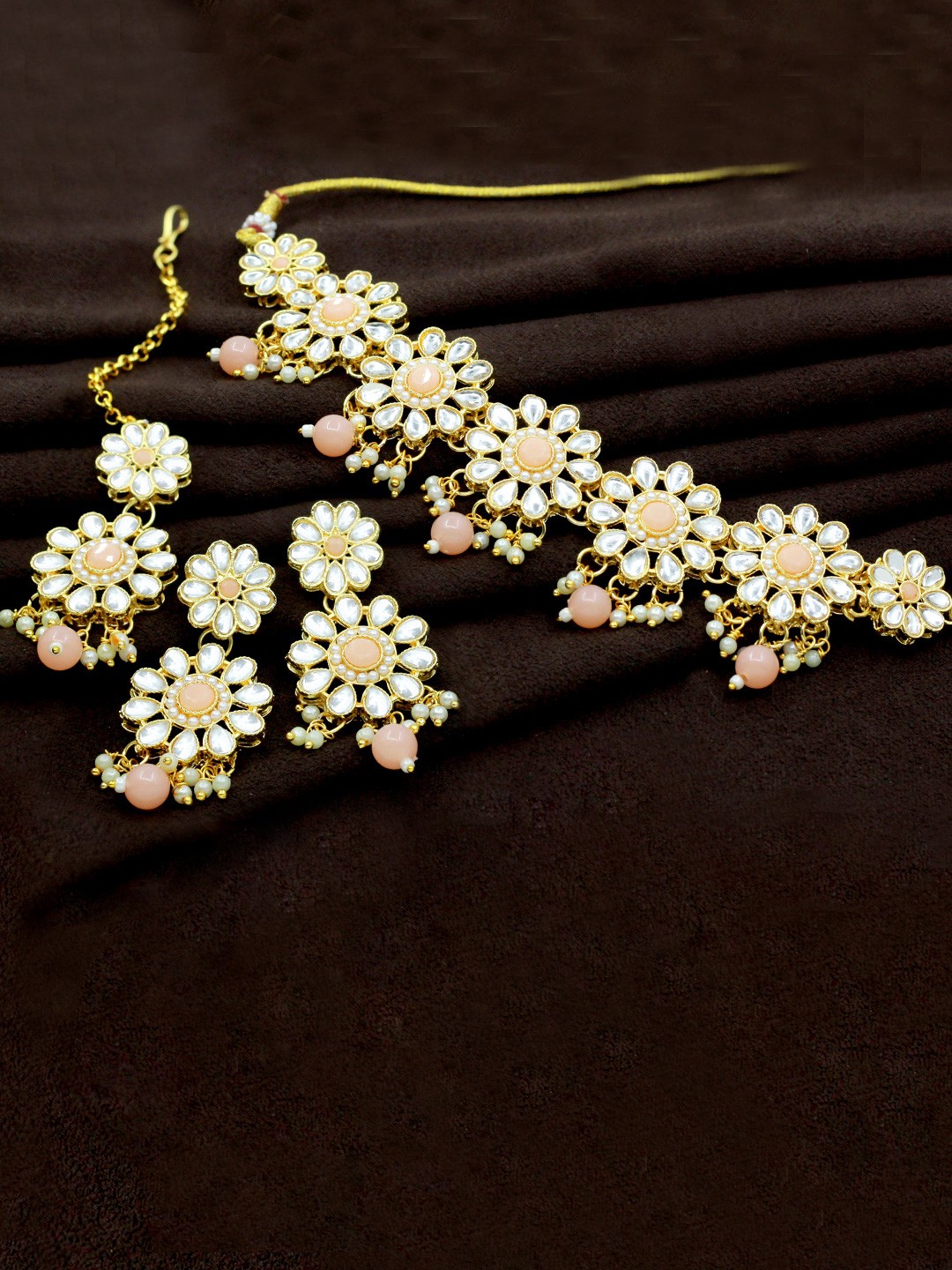 

SAIYONI Gold-Plated White & Peach-Coloured Kundan-Studded & Pearl Beaded Jewellery Set