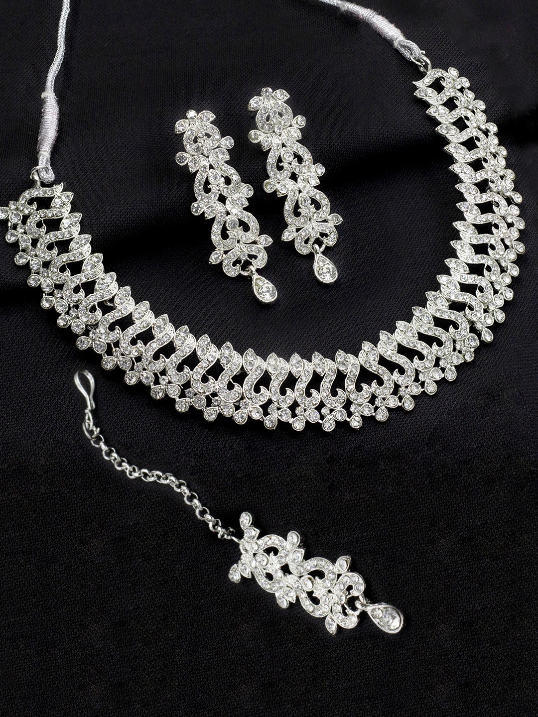 

SAIYONI Silver-Plated White Kundan-Studded Jewellery Set
