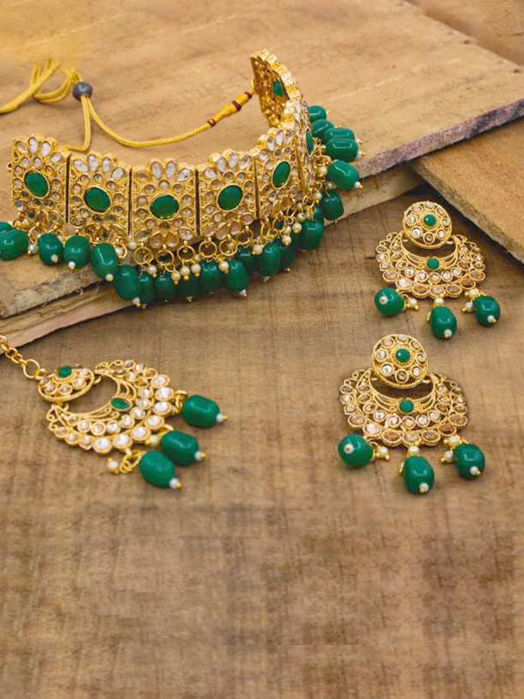 

SAIYONI Gold-Plated Green Kundan-Studded Ethnic Party Wear Jewellery Set