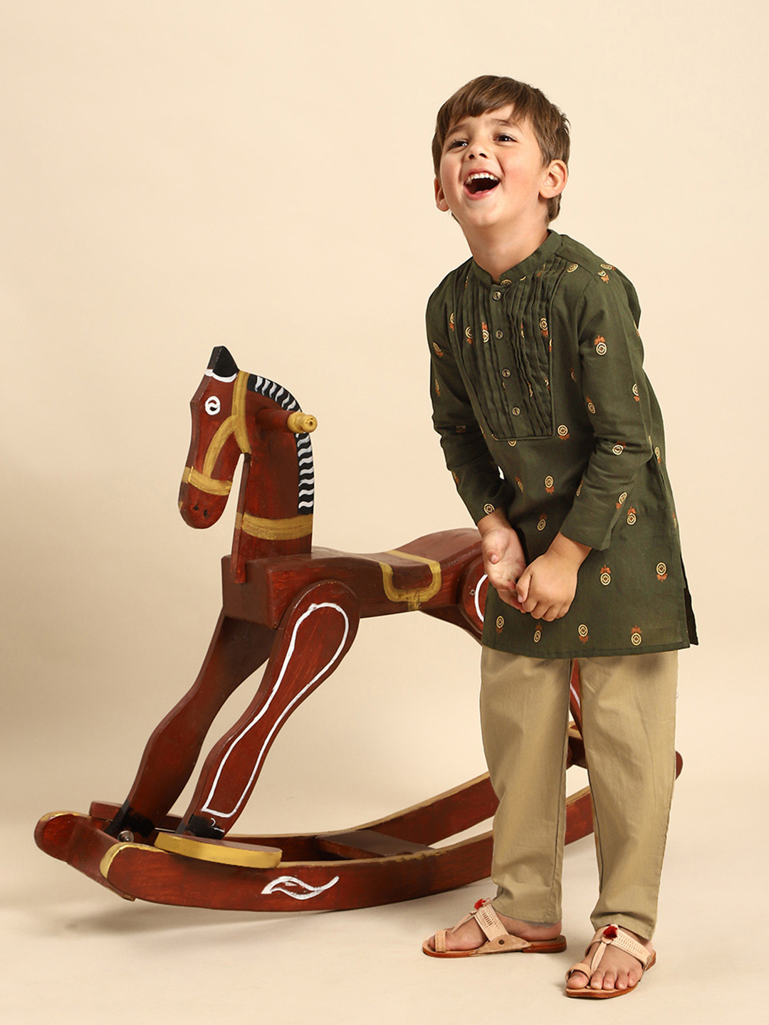 

House of Pataudi Boys Green Printed Pure Cotton Kurta with Pyjamas