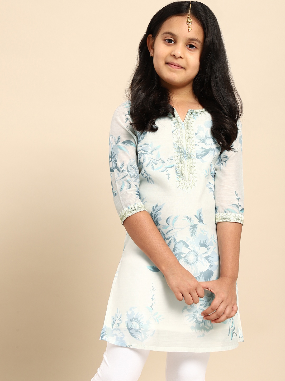 

House of Pataudi Girls Off White Floral Printed Floral Kurta