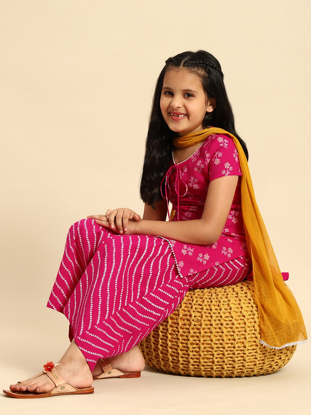 

House of Pataudi Girls Pink Floral Printed Pure Cotton Kurta with Palazzos & With Dupatta