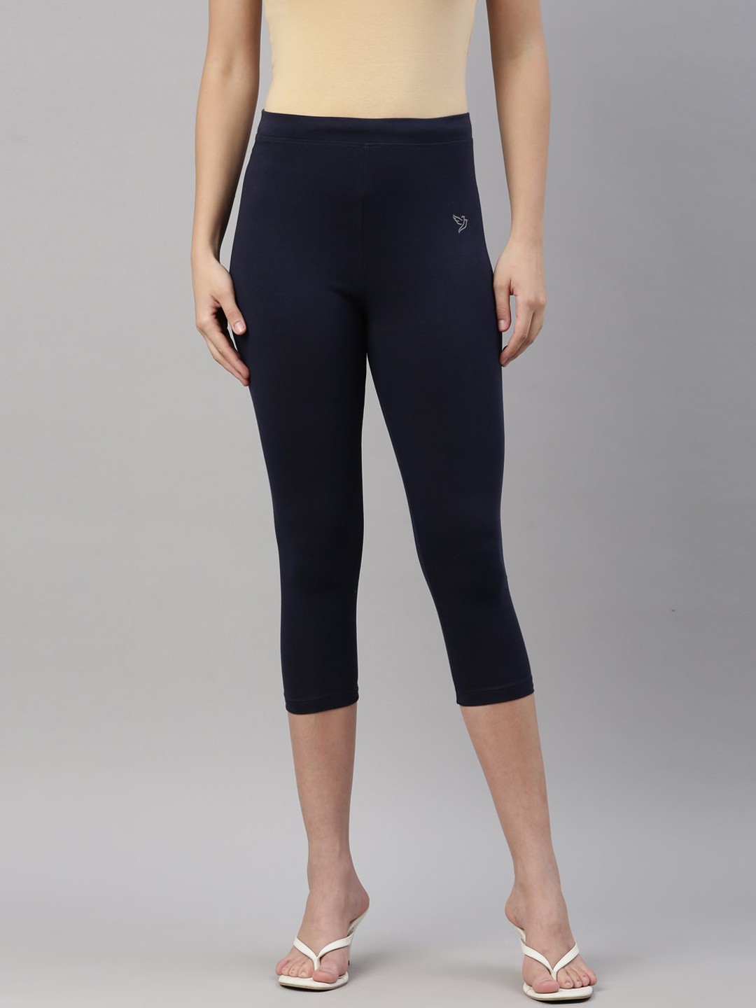 

TWIN BIRDS Women Solid Skinny Fit Three-Fourth Length Stretch Cotton Capri Legging, Blue