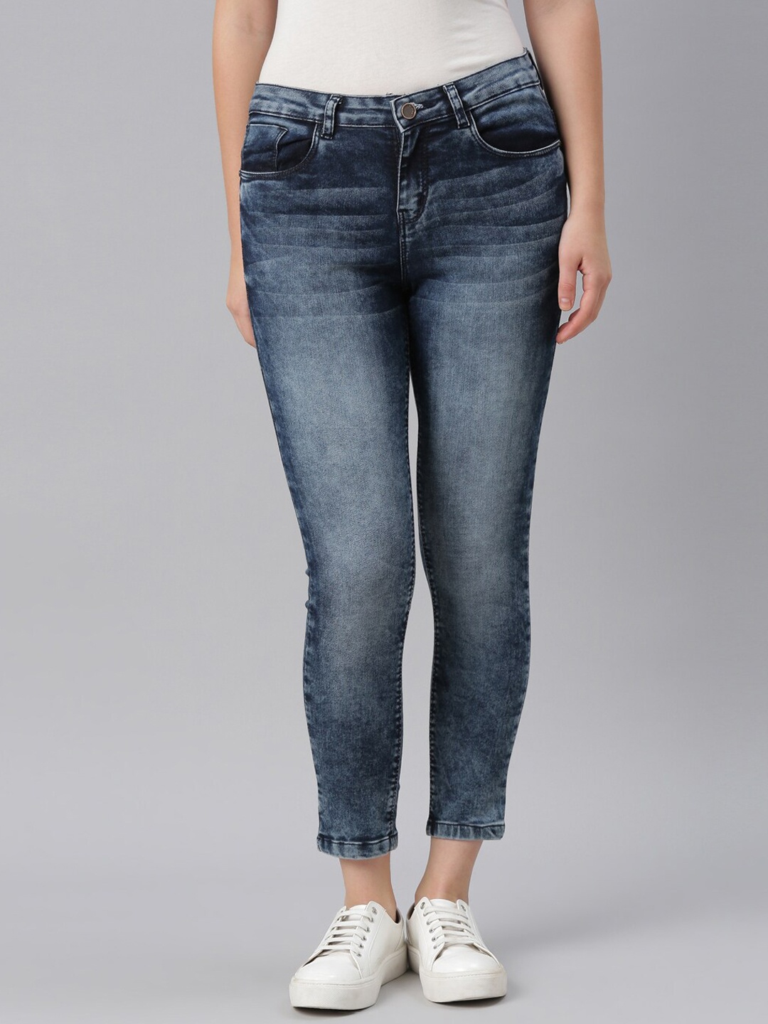 

ZHEIA Women Blue Skinny Fit Heavy Fade Stretchable Jeans