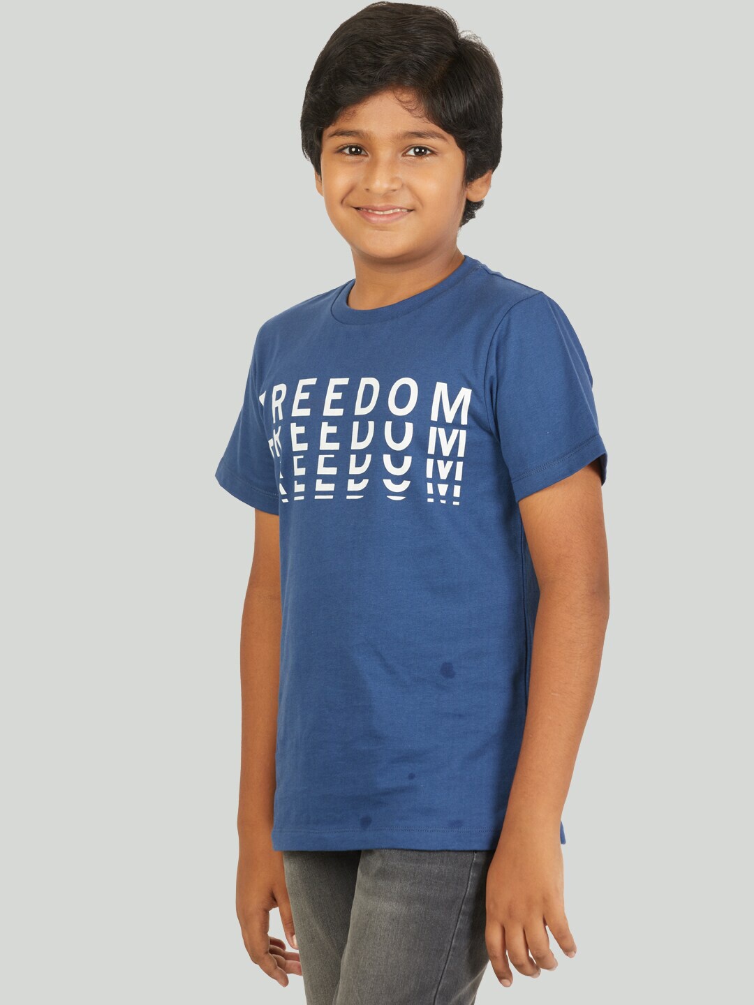

Zalio Boys Blue Typography Printed T-shirt