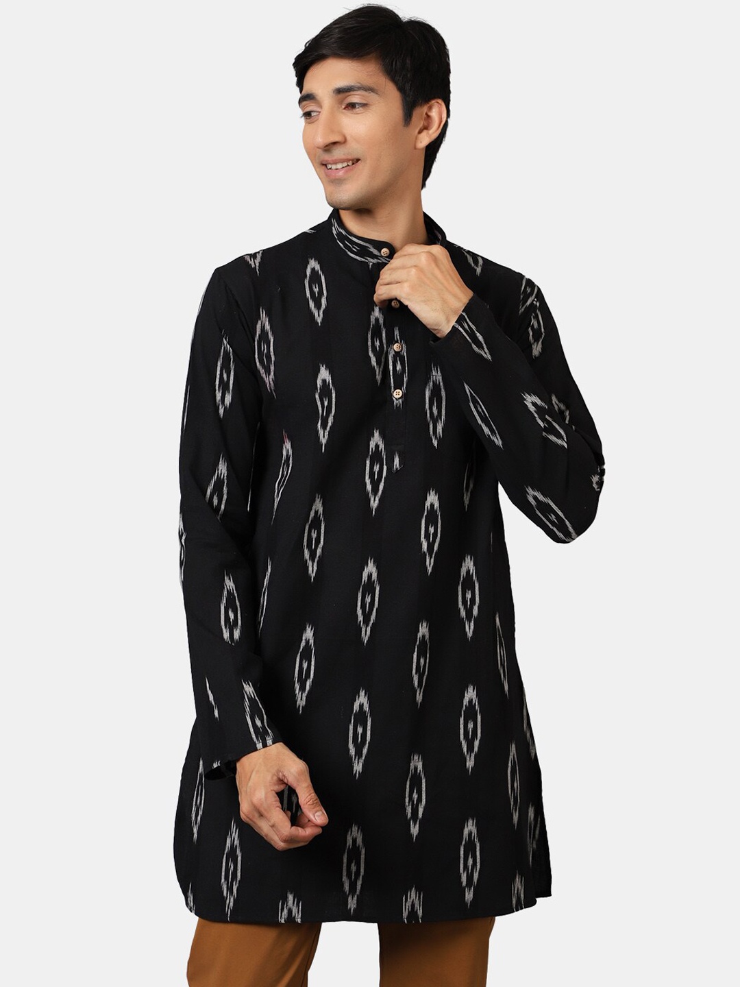 

Wintage Men Black Woven Design Cotton Kurta