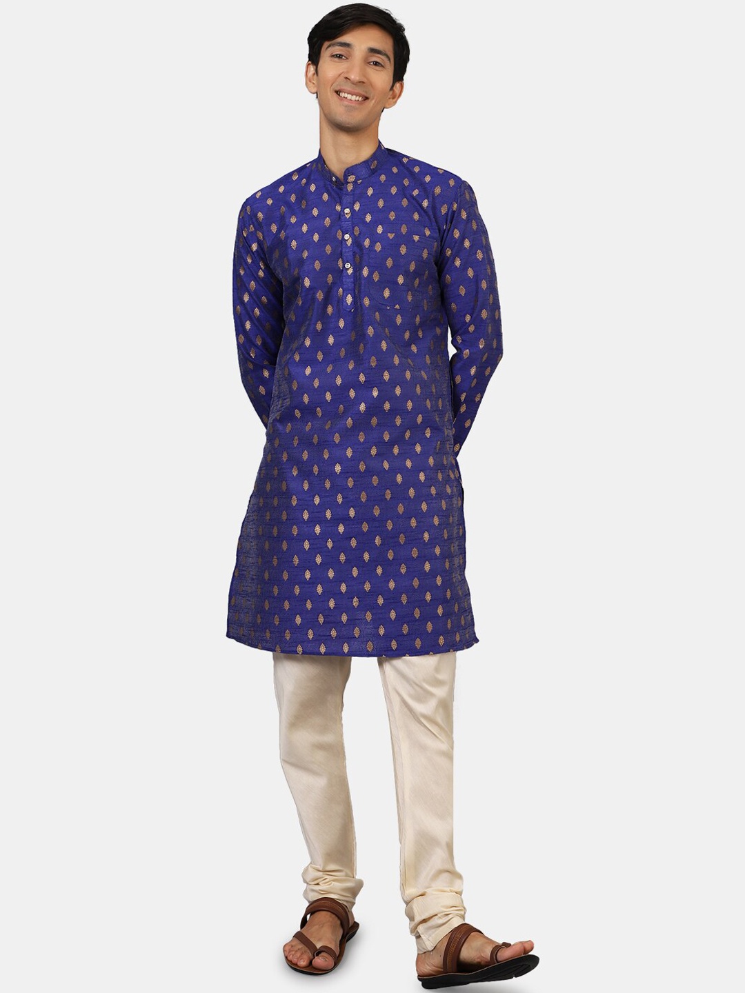 

Wintage Men Blue Printed Kurta with Churidar