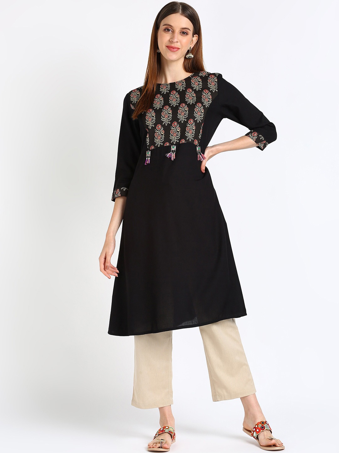 

shashvi Black & Black Floral Printed Kurti